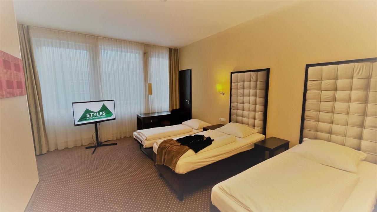 Styles Hotel Muenchen Messe - Munich — Photos 2